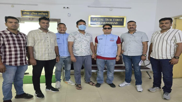 सेक्सटॉर्शन’ रैकेट गैंग का फरार आरोपी गिरफ्तार