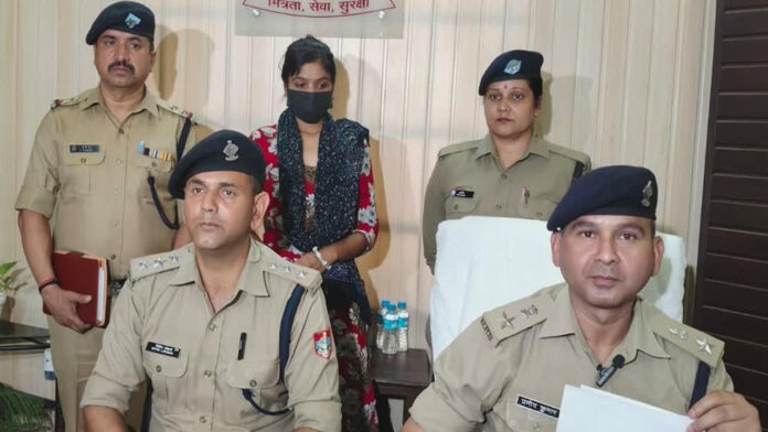 हत्याकांड में शामिल फरार इनामी महिला गिरफ्तार