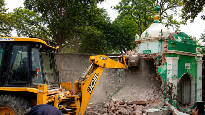 45 दिनों में 23 मुस्लिम धार्मिक स्थलों पर चला बुलडोजर