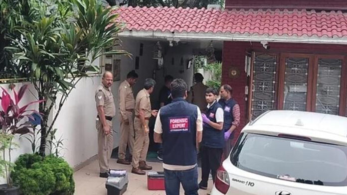 धारदार हथियार से पति ने की पत्नी की हत्या